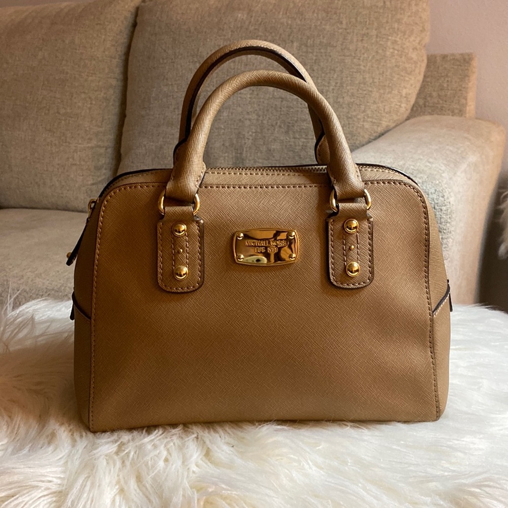Michael Kors Leather Handbag / Crossbody Handbag